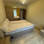 Апартаменты Sunny Park Retreat